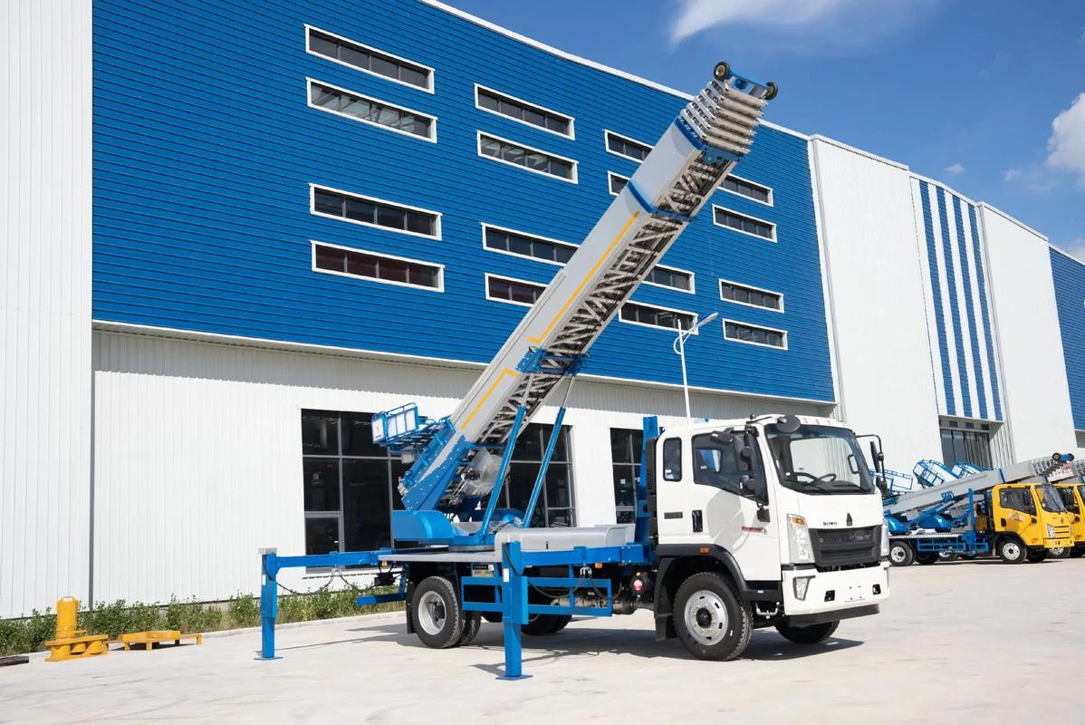 江苏小型云梯车上料车租赁多少钱