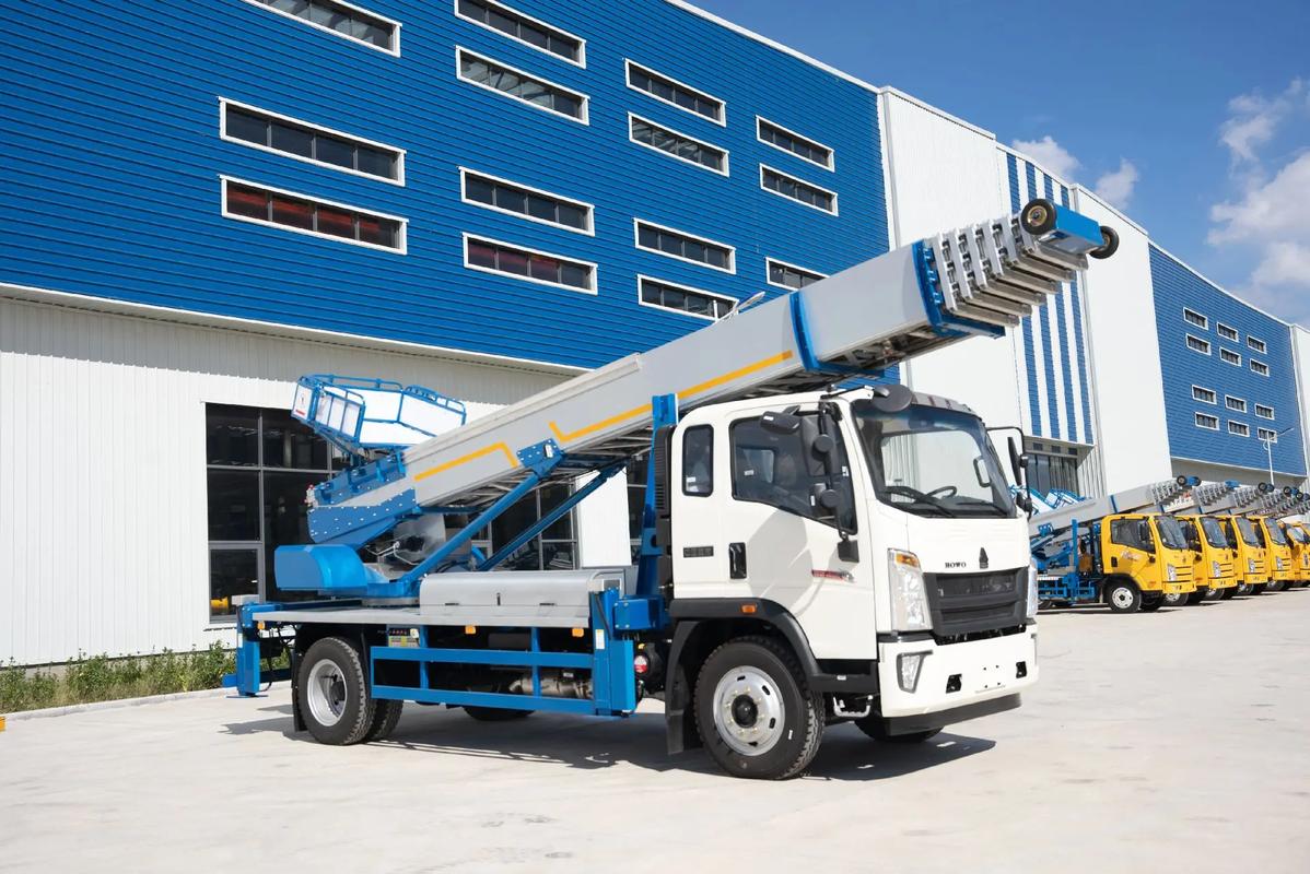 江苏出租云梯车高空作业车 建筑垃圾搬运